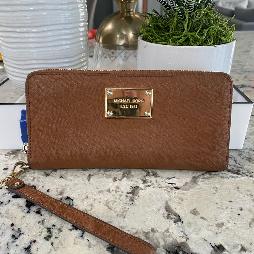 Michale Kors wallet